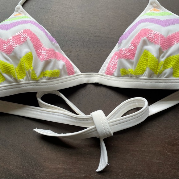 🆕 Colorful Chevron Rainbow Sequins Bikini Top with Removable Pads - Picture 4 of 7